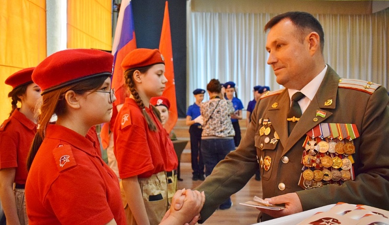 В Тарусе молодёжь вступила в ряды Юнармии
