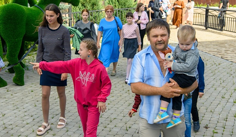Калужский губернатор пообещал сделать всё, чтобы область стала домом для приехавших к нам детей-сирот из Донбасса