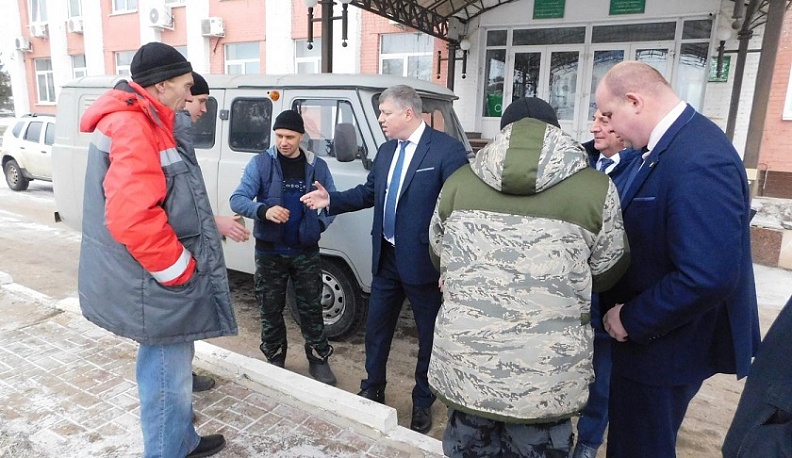 Дзержинский район направил бригаду специалистов на Донбасс для восстановления коммунальных сетей