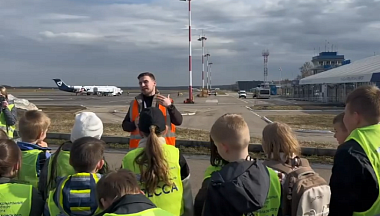 В Калужском аэропорту стартовал сезон экскурсий для школьников