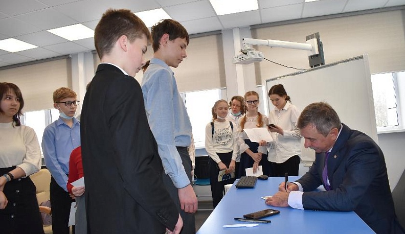 В Калугу на открытие космического фестиваля приехал космонавт Александр Лазуткин