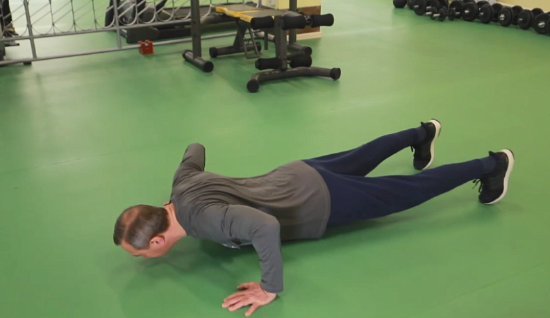 Калужане поддержали флешмоб с отжиманиями