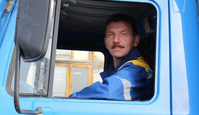 Губернатор поздравил калужских автомобилистов с профессиональным праздником