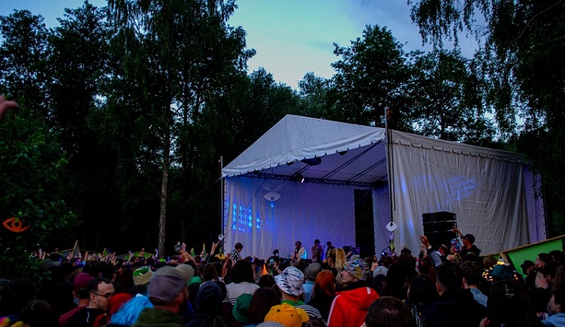 В Калужской области участники «Бессонницы» устроили костюмированный карнавал