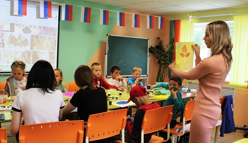 Барятинская детвора осваивает нетрадиционные техники рисования