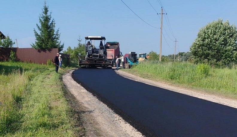 Ремонт дорог продолжается в Тарусском районе