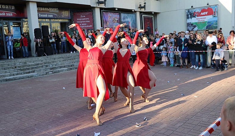 В Калуге около Центрального пройдет фестиваль Хлудневское дерево