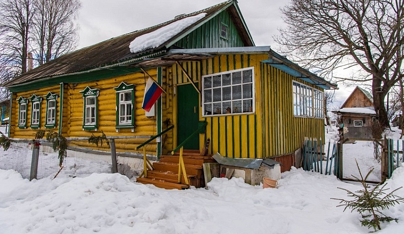 Владислав Шапша вручил медаль «За оборону Москвы» ветерану Пелагее Королёвой
