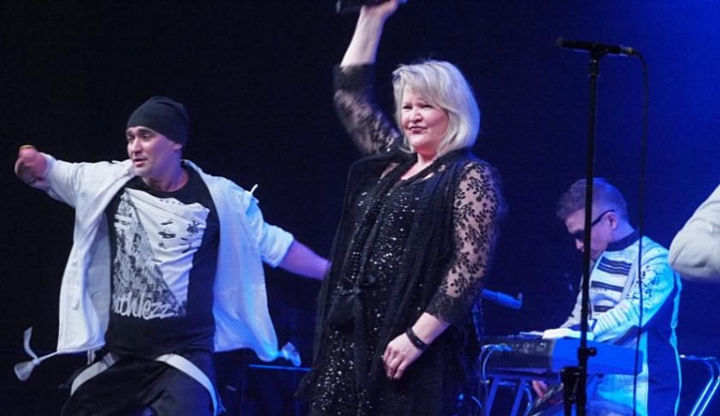 На Балу прессы выступила группа "Мираж"