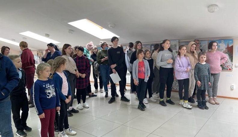 В Людинове начала работу выставка картин, посвященная победе в Великой Отечественной войне