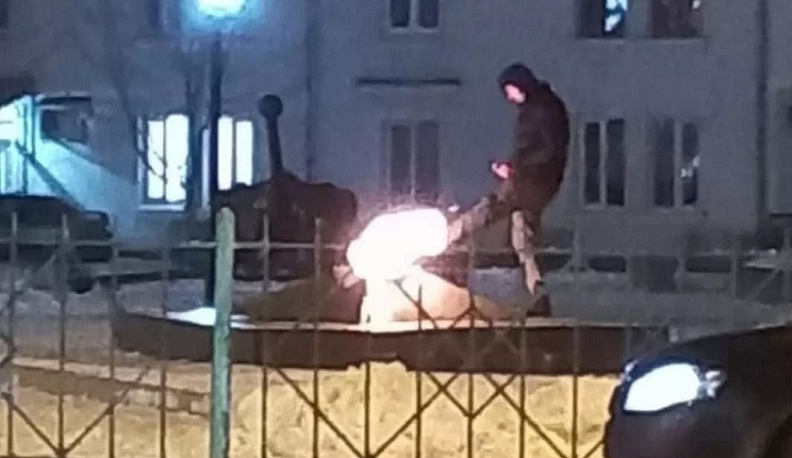 Калужская полиция ищет осквернившего Вечный огонь мигранта