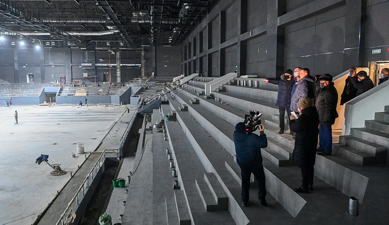 Владислав Шапша посетил стройплощадку Дворца спорта в Калуге