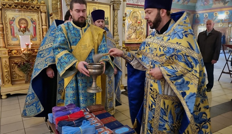 Калужским мобилизованным передадут освященные пояса с текстом 90-го псалма