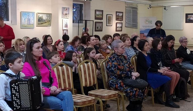 Новая выставка галереи Калужского Дома музыки знакомит посетителей с красотами Юхнова