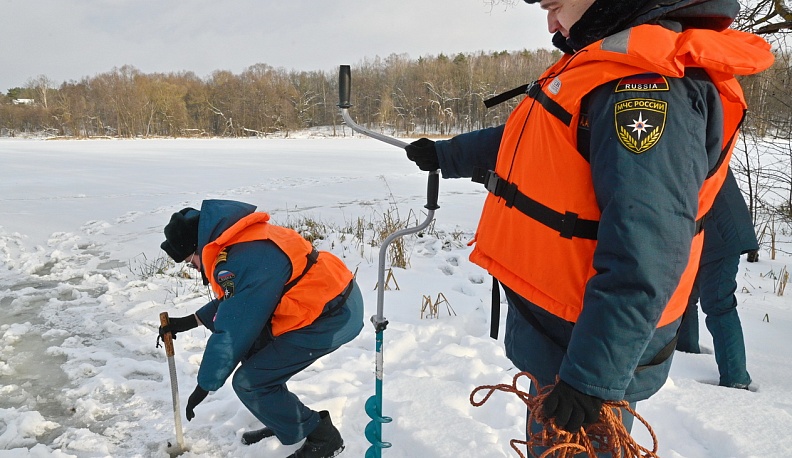 Спасатели предупреждают о сложной ледовой обстановке на водоёмах Калужской области