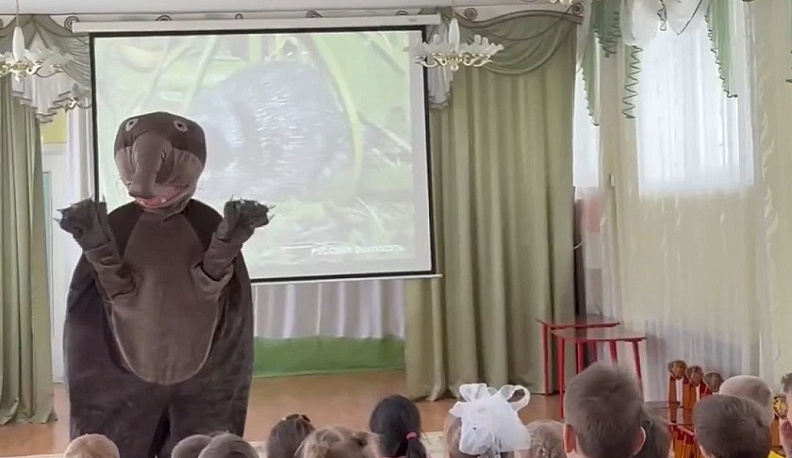 Хохуля провел экоурок для калужских дошкольников