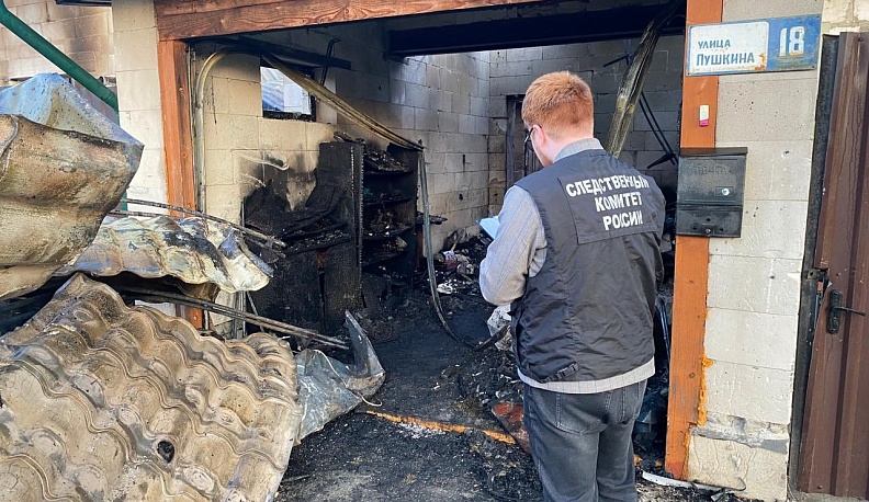 В Калужской области 53-летний мужчина погиб при пожаре собственного дома