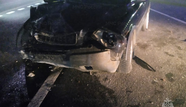 На трассе М-3 в Калужской области столкнулись два автомобиля