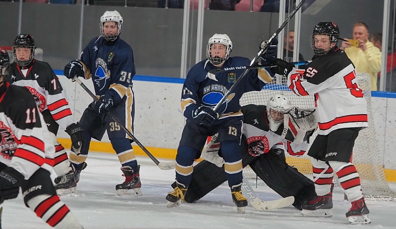Калужане стартовали в Юниорской хоккейной лиге