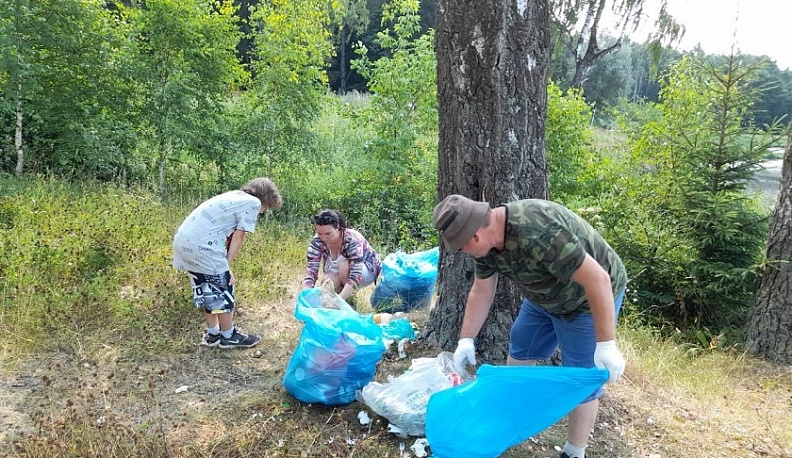 В Жуковском Белоусово провели субботник