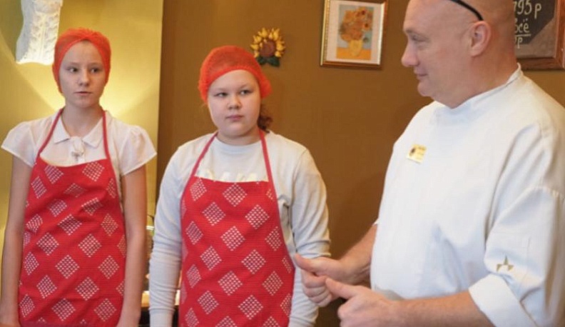 Калужские министры продолжают исполнять мечты детей 