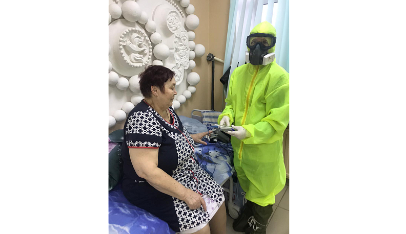 Плечом к плечу