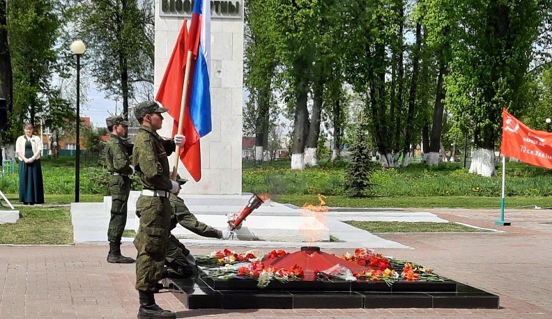 В Сухиничах зажгли Огонь Победы