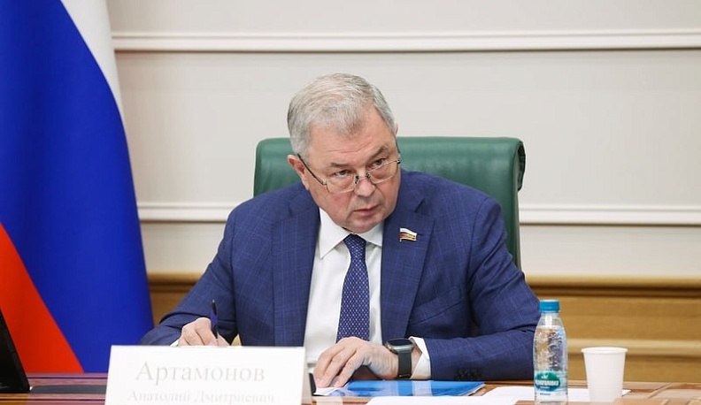 Анатолий Артамонов заявил, что расходы за депортацию мигрантов должны оплачивать их работодатели