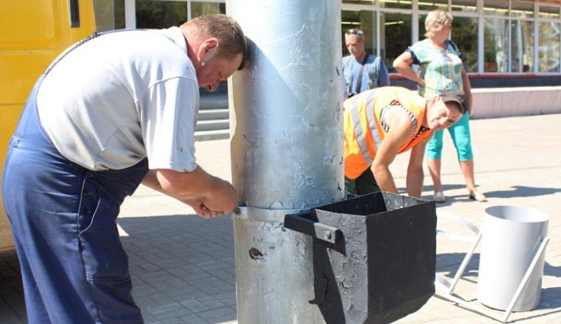 В Калуге начали устанавливать новые урны