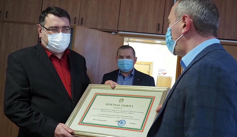 Владислав Шапша поздравил коллектив КГВ с Днем печати