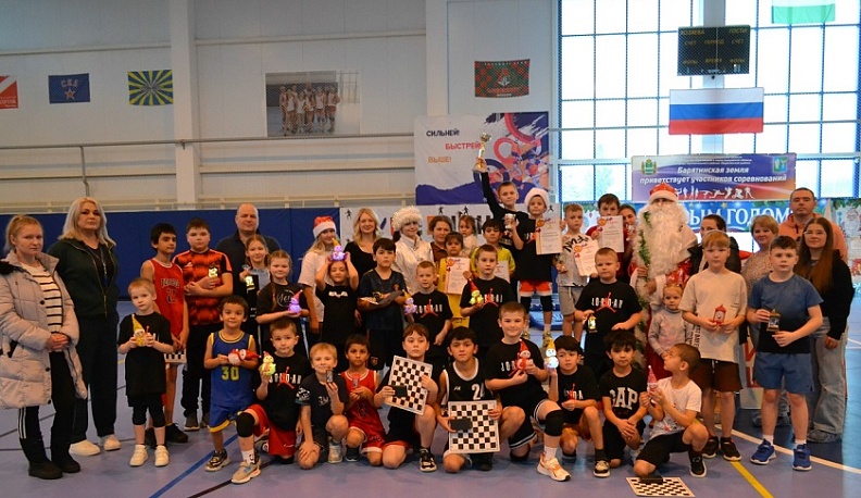 В Барятине прошли детские соревнования «Суперниндзя»