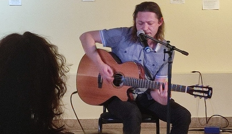 В Калуге прошел поэтический мини-марафон «Послушайте!»