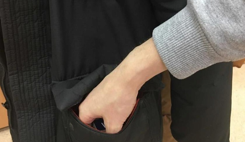 В Малоярославце 16-летний парень утащил кошелек у знакомого