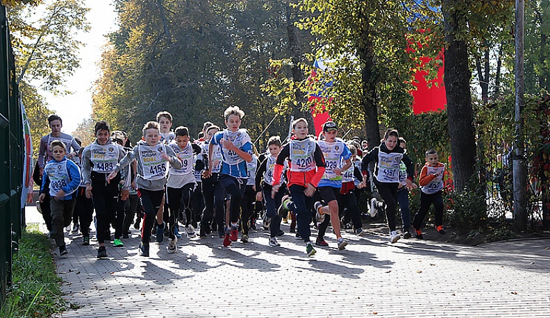 В Людинове прошёл Всероссийский день бега «Kpocc нации»