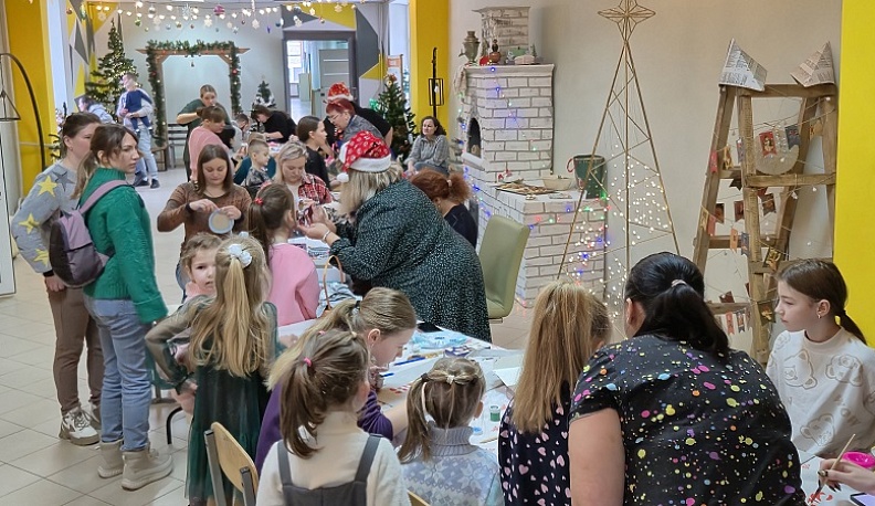 Сухиничский колледж собрал гостей на рождественские посиделки