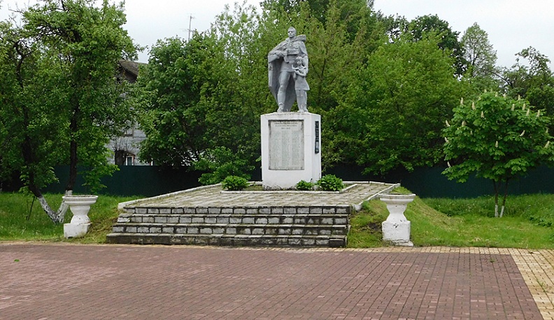 Генерал Владимир Исаков поддержал проект реставрации и переноса памятника в Кондрове