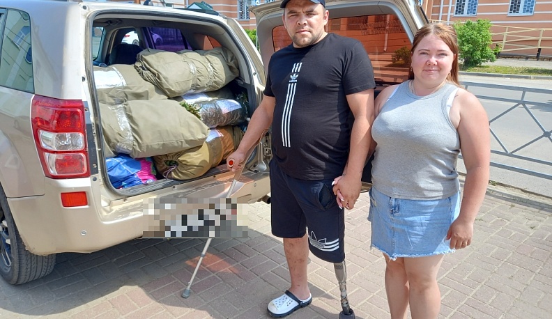 Потерявший ногу ветеран СВО возит гуманитарную помощь однополчанам