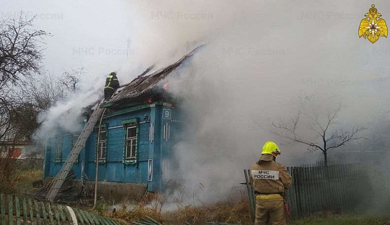 В пожаре дома в Калужской области пострадал человек