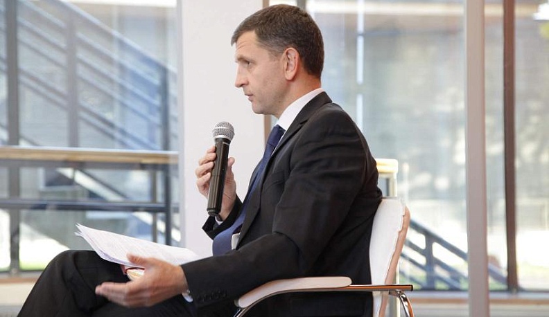 Дмитрий Разумовский оценил активность нового подрядчика на ремонте дорог в Калуге