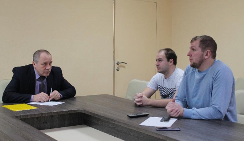 Министр спорта поддержал обращение тарусских спортсменов об организации футбольного поля