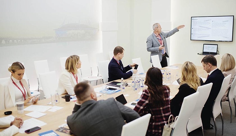 Дмитрий Разумовский предложил создать информационный хаб цифровых проектов