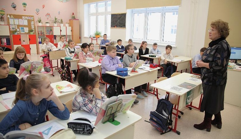 Это право надо заслужить