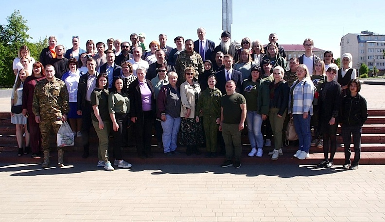 В Людинове прошел первый межрегиональный волонтерский форум "Вместе мы- сила"