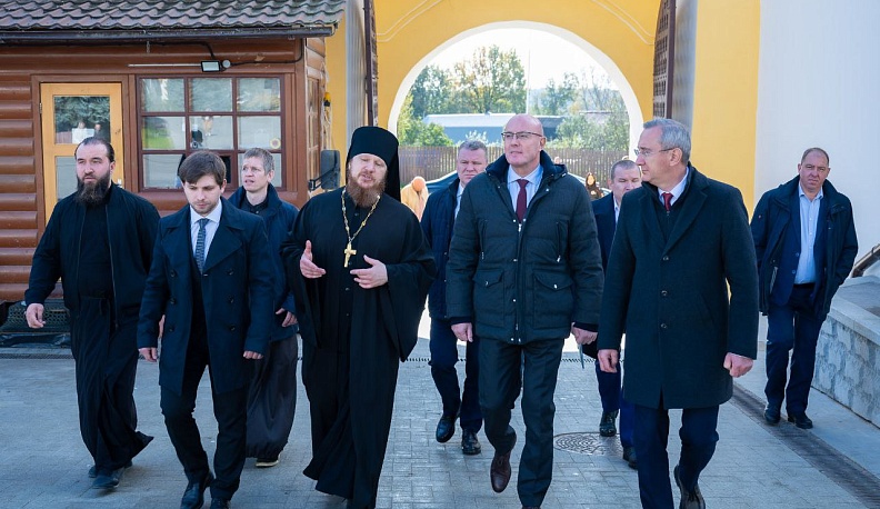 Владислав Шапша провел осмотр реставрационных работ Свято-Пафнутьева Боровского монастыря