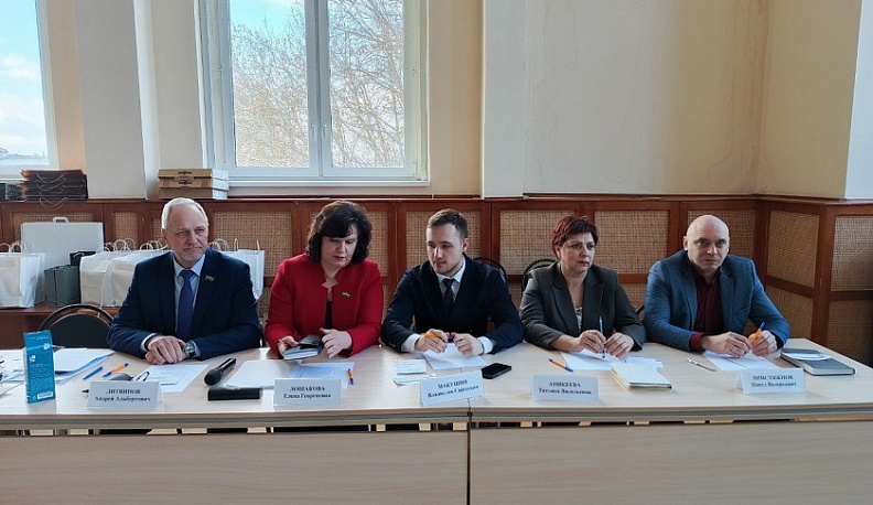 Студенты калужских техникумов и колледжей вспоминали о событиях Великой Отечественной войны в интеллектуальном состязании