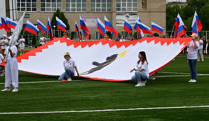 В Малоярославецком районе прошел автопробег в поддержку армии и Президента