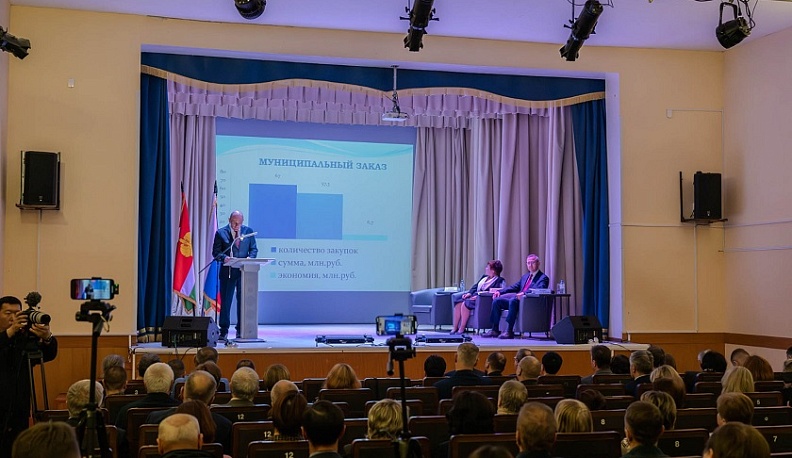 В Жиздринском районе уделяют внимание развитию сферы образования и сохранению исторической памяти