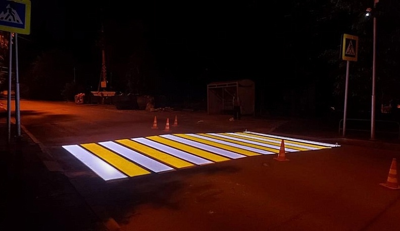 В Калуге продолжается нанесение дорожной разметки около школ