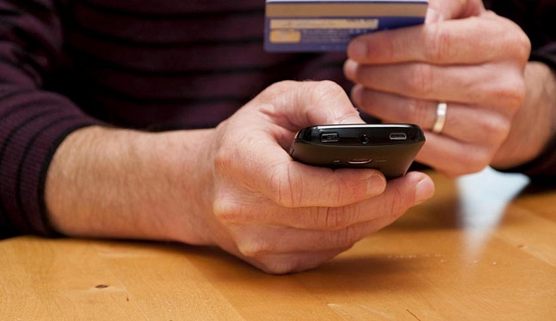 Лже-сотрудница полиции украла у жителя Козельска 80 000 тысяч рублей