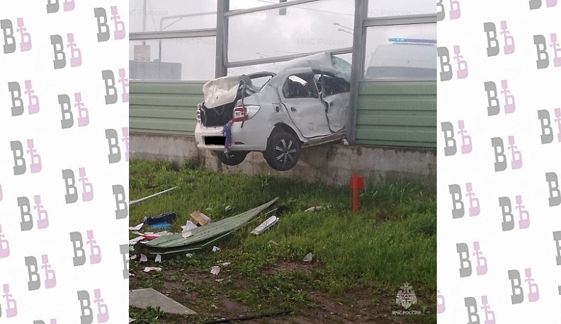 Автобус и машина столкнулись в Мстихино